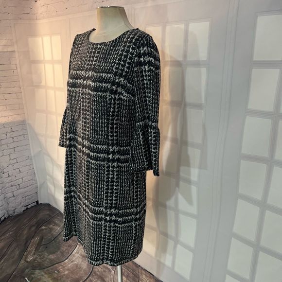 Talbots long bell sleeve warm plaid sweater like sheath dress size 8 - Picture 3 of 10